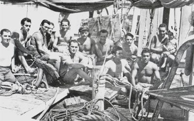 Cattolica, 1949 - Equipaggi dei motopescherecci “Bula” e “Annunziata”. Equipaggio Motopeschereccio "Non Ti Arrabbiare" Capitano Novario Galli